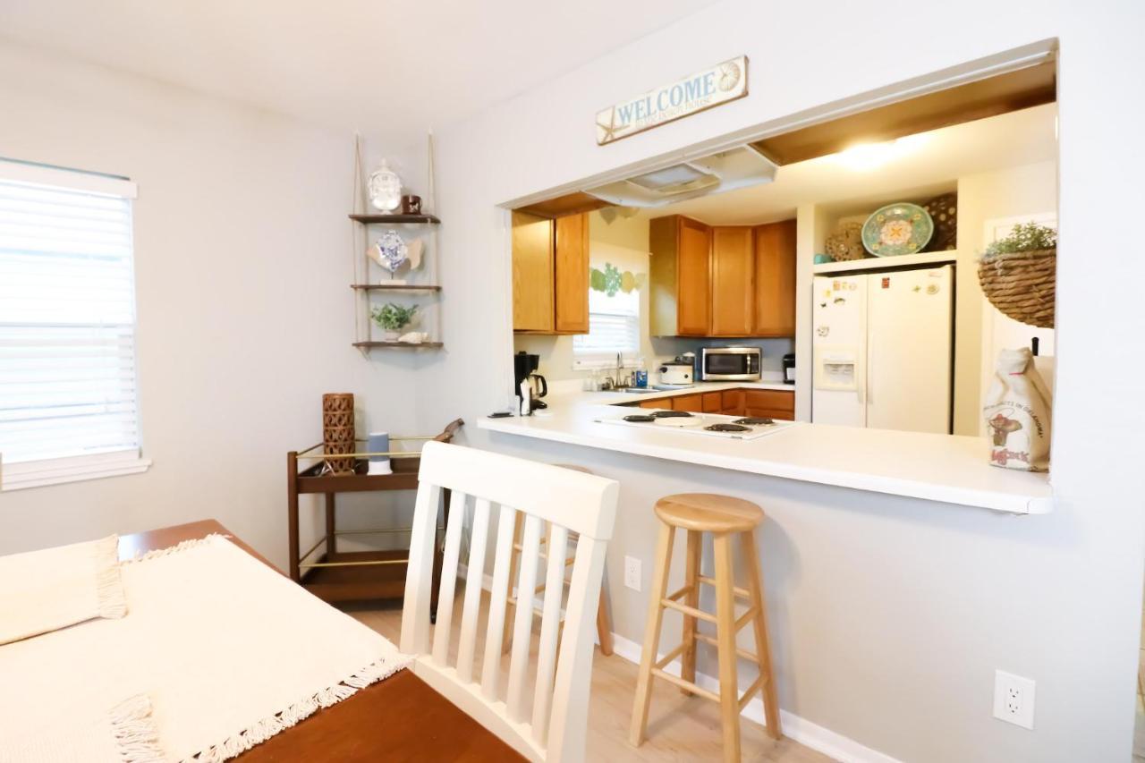Sunny Daze Walk To Beach 2 Decks Pet Friendly Has A Mini Bar Galveston Ngoại thất bức ảnh